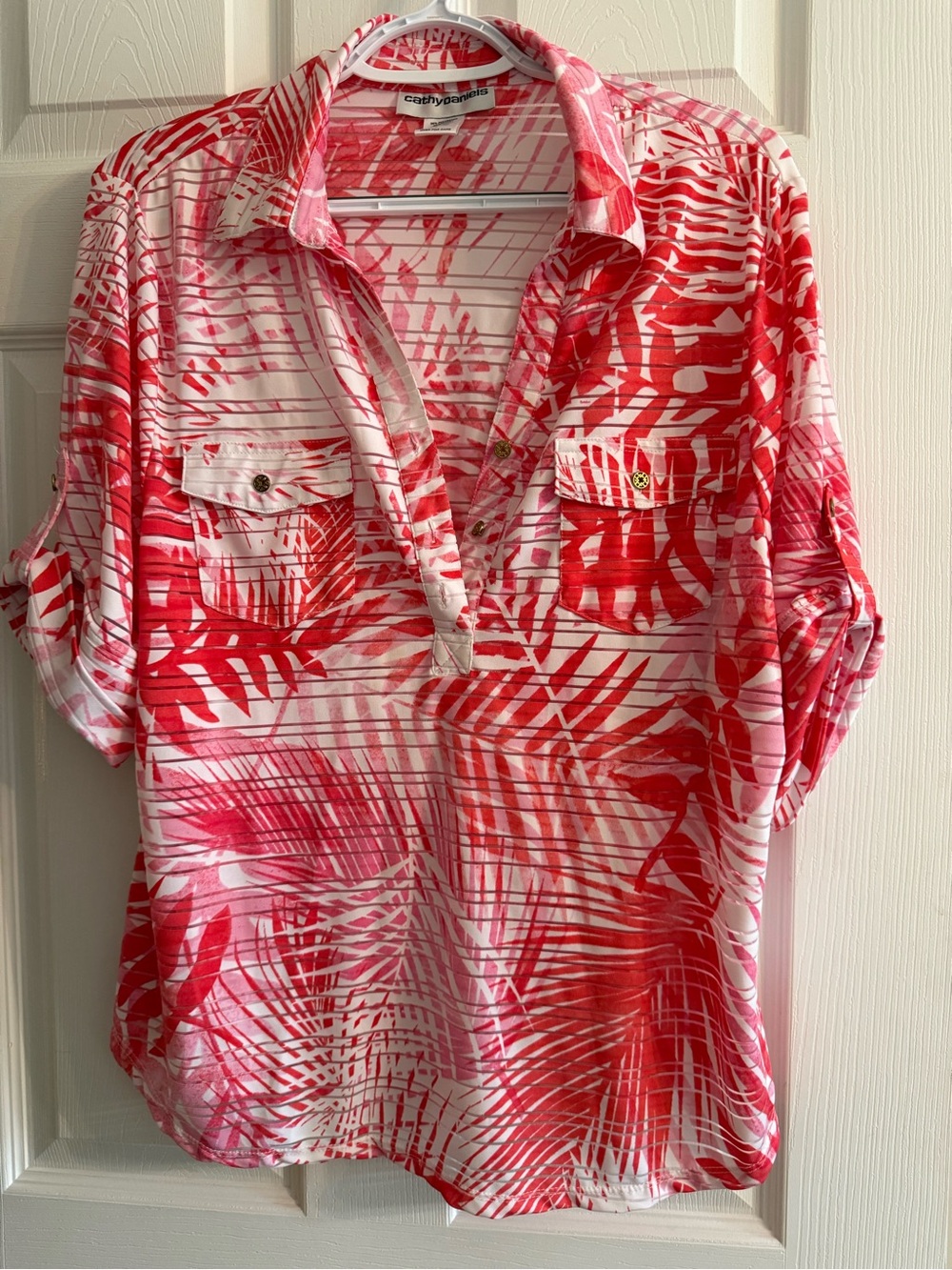 Cathy Daniels Pink & Red Tropical Print Pullover Shirt. Size Large.